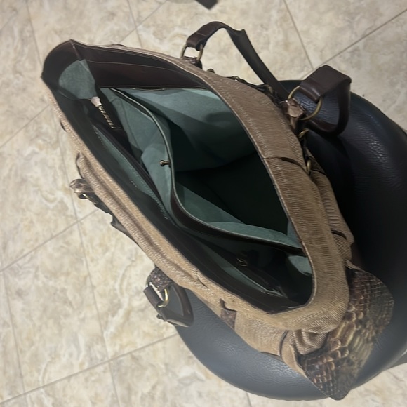 GHURKA - Picture 11 of 16